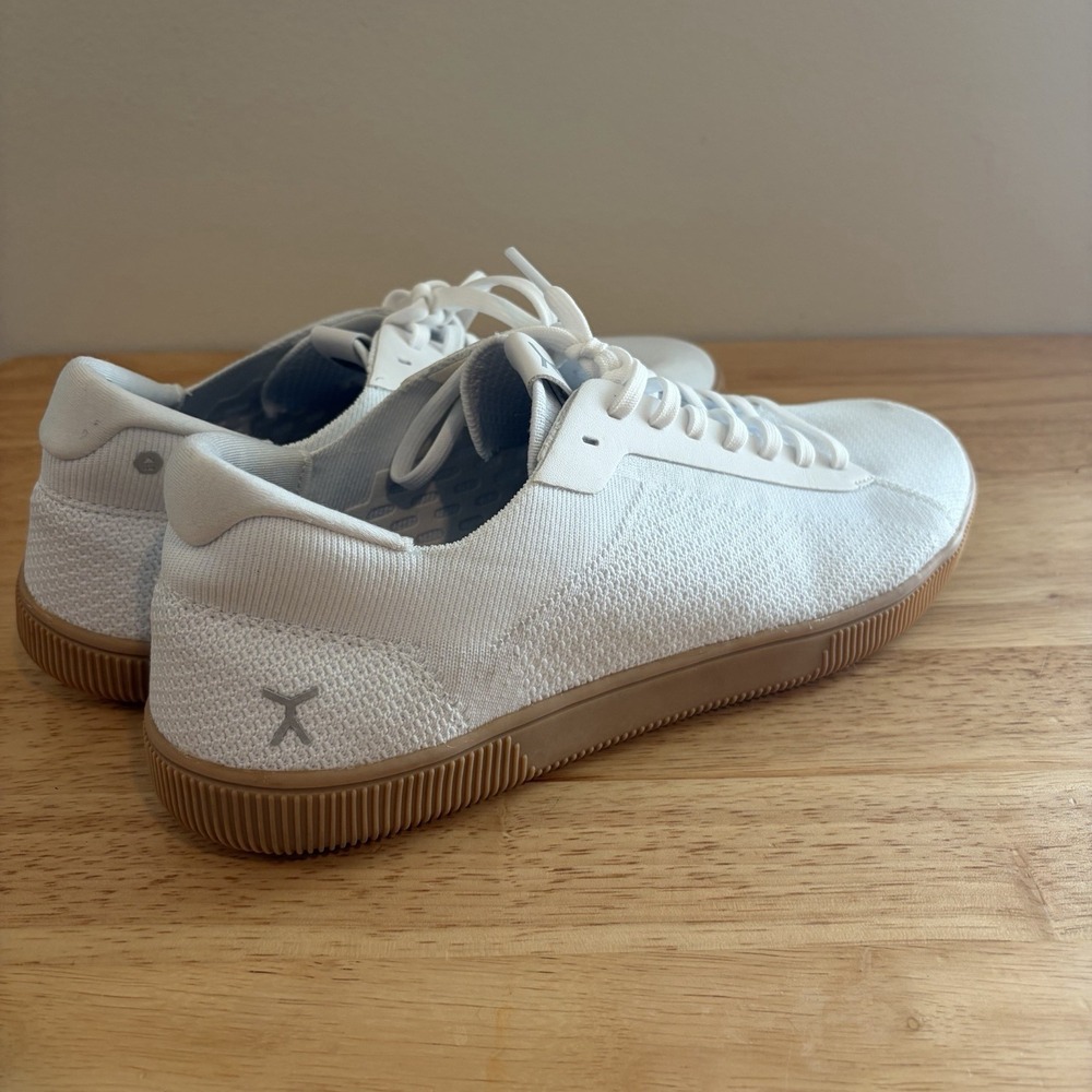 Flux Adapt Trainer Shoes White Gum Sole Mens 11 Womens 12 Used